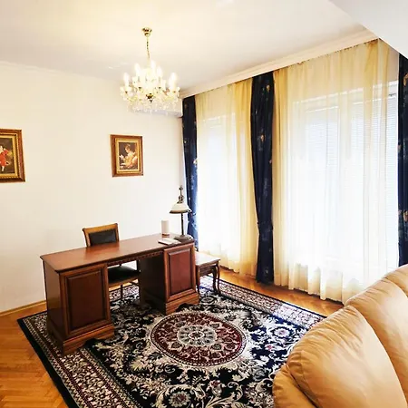 The Executive Escape Apartment *
